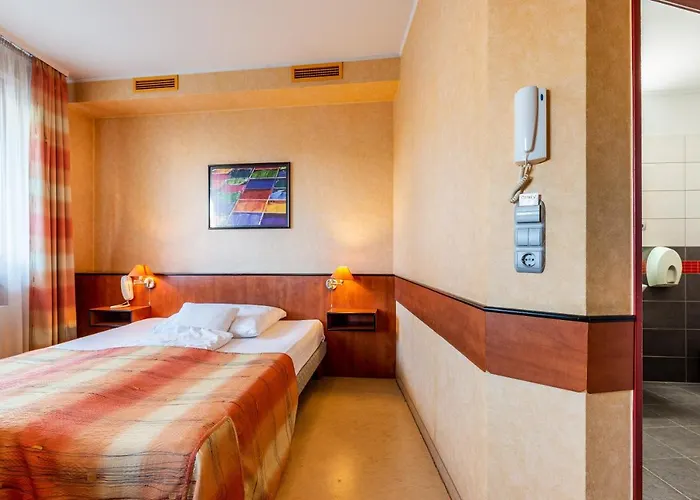 Corner モーテル ザラエゲルセグ